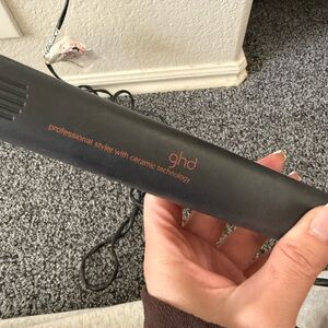 ghd Black Professional Styler with Ceramic Technology